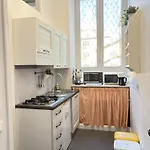 Donna Sofi Appartement *