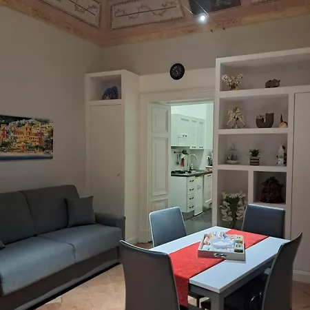 Donna Sofi Napoli