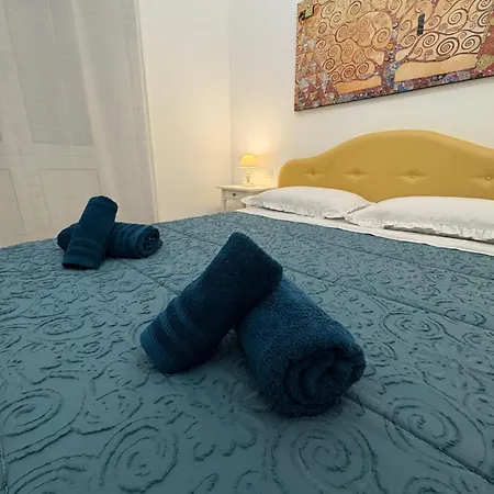 Donna Sofi דירה *
