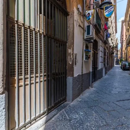 דירה Donna Sofi נאפולי
