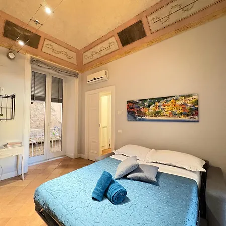 Donna Sofi *